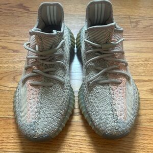 Mens brown Yeezys 350 size 7.5